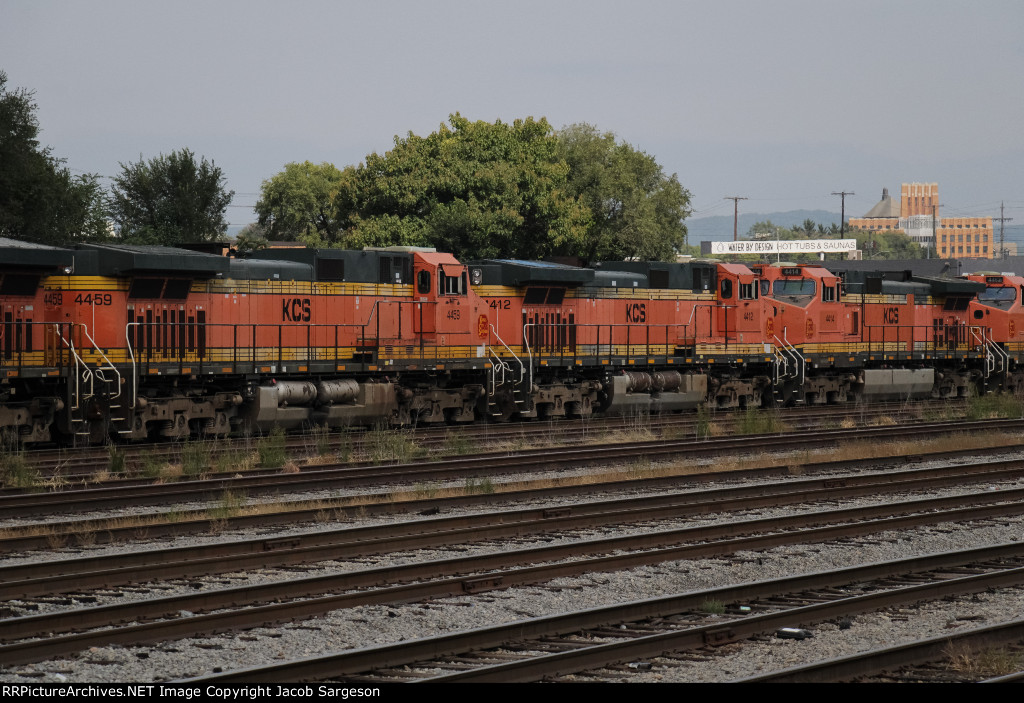 KCS Dash 9s